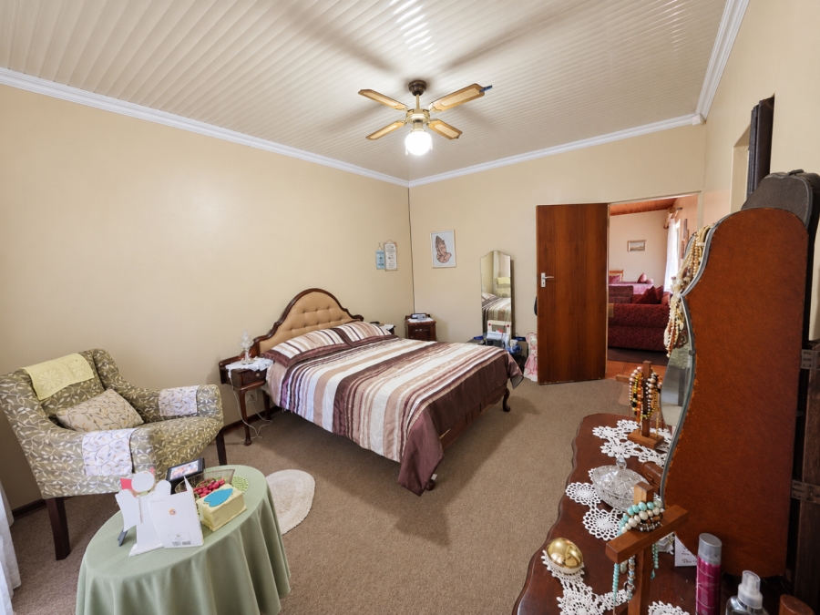 4 Bedroom Property for Sale in Wilkoppies North West